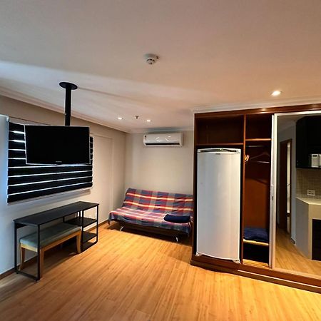 Barra Da Tijuca - 508 - De Frente Para Maravilhosa Piscina - Estacionamento Gratuito - Academia Comphania Atletica - Balsa Para Praia Gratis - Microondas - Geladeira Grande - Recepcao 24Horas - Wi-Fi - Com Pia Rio de Janeiro Buitenkant foto