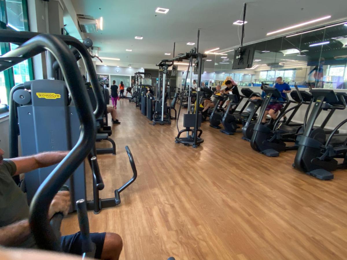 Barra Da Tijuca - 508 - De Frente Para Maravilhosa Piscina - Estacionamento Gratuito - Academia Comphania Atletica - Balsa Para Praia Gratis - Microondas - Geladeira Grande - Recepcao 24Horas - Wi-Fi - Com Pia Rio de Janeiro Buitenkant foto