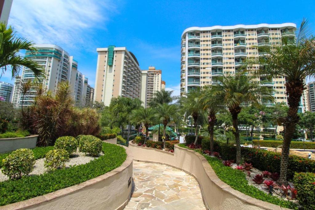 Barra Da Tijuca - 508 - De Frente Para Maravilhosa Piscina - Estacionamento Gratuito - Academia Comphania Atletica - Balsa Para Praia Gratis - Microondas - Geladeira Grande - Recepcao 24Horas - Wi-Fi - Com Pia Rio de Janeiro Buitenkant foto