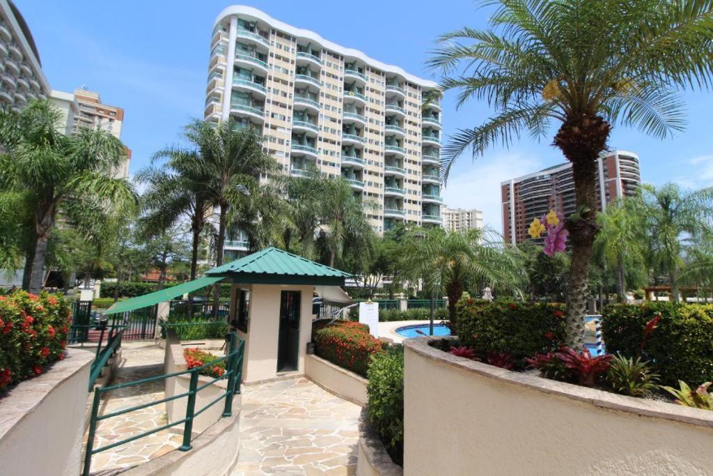 Barra Da Tijuca - 508 - De Frente Para Maravilhosa Piscina - Estacionamento Gratuito - Academia Comphania Atletica - Balsa Para Praia Gratis - Microondas - Geladeira Grande - Recepcao 24Horas - Wi-Fi - Com Pia Rio de Janeiro Buitenkant foto
