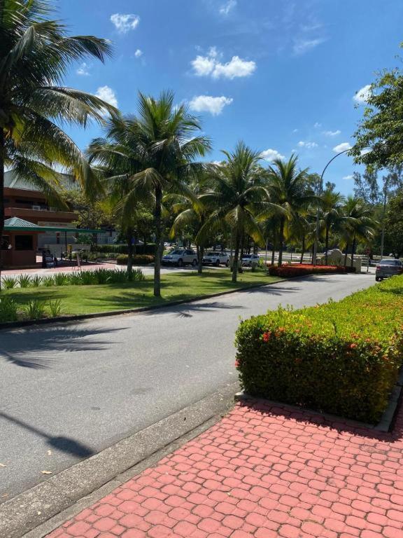 Barra Da Tijuca - 508 - De Frente Para Maravilhosa Piscina - Estacionamento Gratuito - Academia Comphania Atletica - Balsa Para Praia Gratis - Microondas - Geladeira Grande - Recepcao 24Horas - Wi-Fi - Com Pia Rio de Janeiro Buitenkant foto