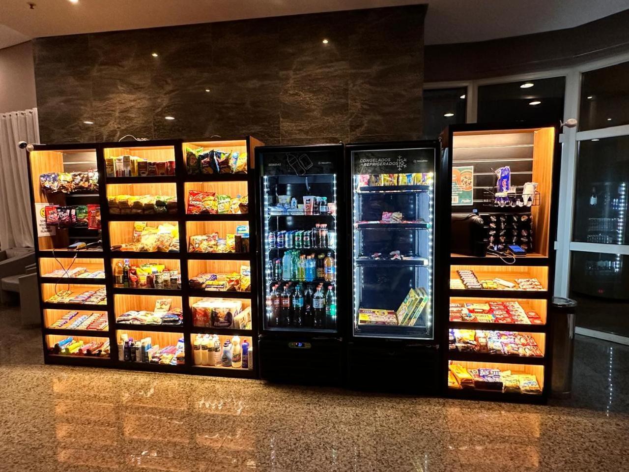 Barra Da Tijuca - 508 - De Frente Para Maravilhosa Piscina - Estacionamento Gratuito - Academia Comphania Atletica - Balsa Para Praia Gratis - Microondas - Geladeira Grande - Recepcao 24Horas - Wi-Fi - Com Pia Rio de Janeiro Buitenkant foto