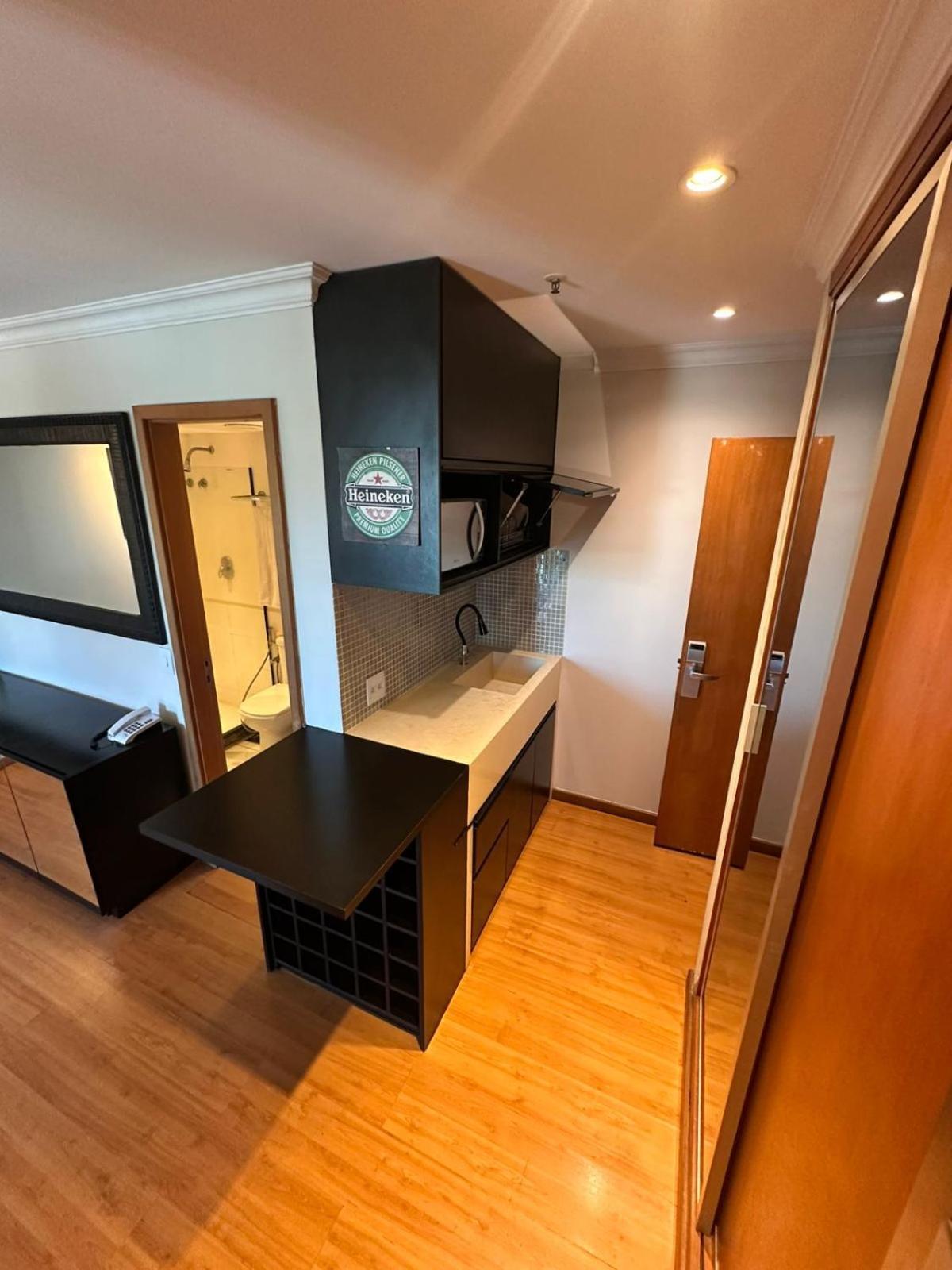 Barra Da Tijuca - 508 - De Frente Para Maravilhosa Piscina - Estacionamento Gratuito - Academia Comphania Atletica - Balsa Para Praia Gratis - Microondas - Geladeira Grande - Recepcao 24Horas - Wi-Fi - Com Pia Rio de Janeiro Buitenkant foto